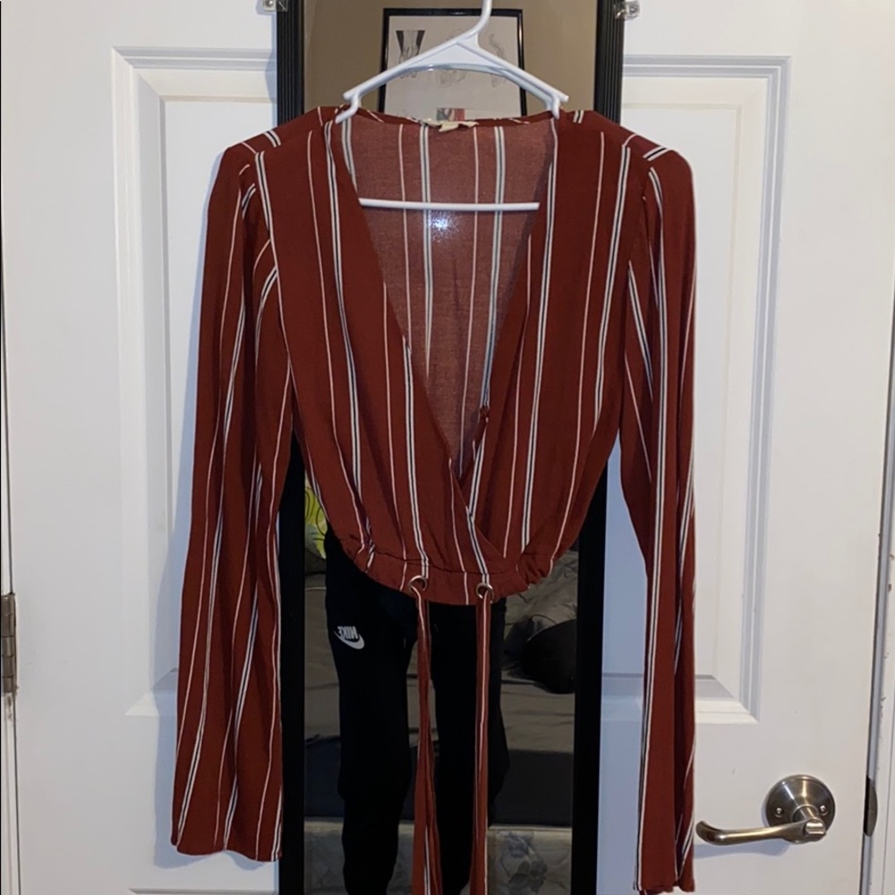 Long sleeved crop